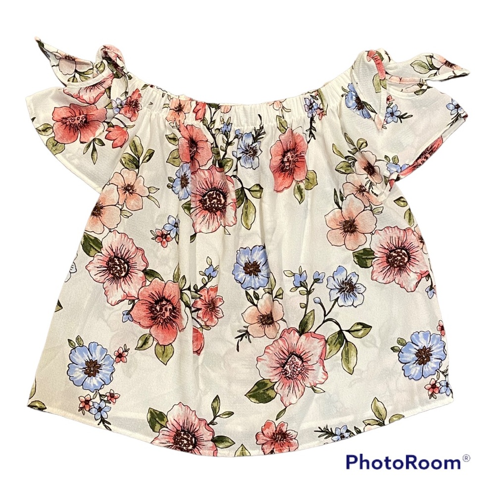 One ♥️ Clothing floral cropped top